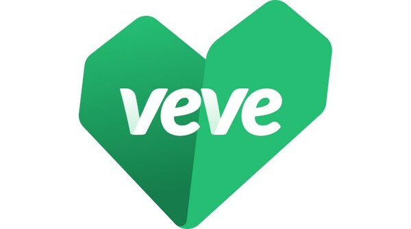VeVe: Redefining Digital Collectibles with AR and VR futuristic virtual showroom with Marvel and Disney digital collectibles in AR