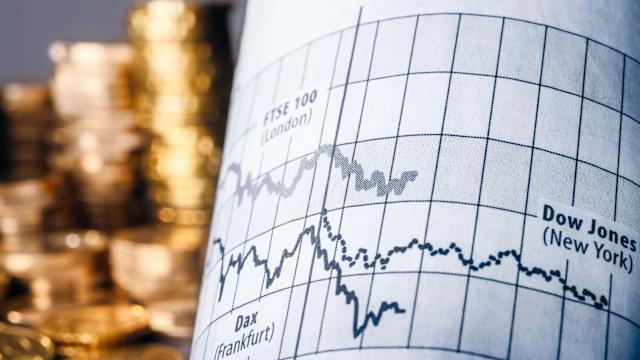 U.S. Stock Markets Climb Amid Regional Bank Credit Concerns — What Crypto Investors Should Watch US stock market and crypto investment concept